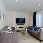Four-bedroom In Mali زاتون