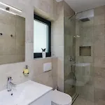بيت للعطل Four-bedroom In Mali *