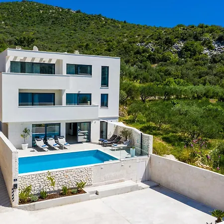 Vakantiehuis Four-bedroom In Mali Zaton (Dubrovnik-Neretva)