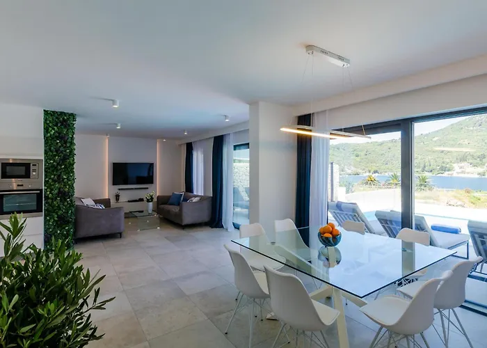 Four-bedroom In Mali 別荘
