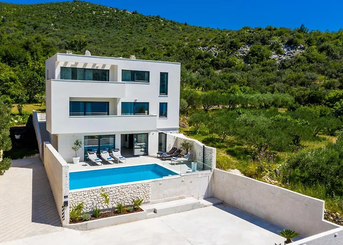 Vakantiehuis Four-bedroom In Mali Zaton (Dubrovnik-Neretva)