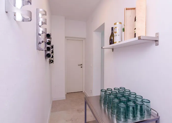 別荘 Four-bedroom In Mali ザトン