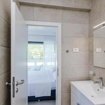Four-bedroom In Mali Holiday home *