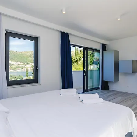 Four-bedroom In Mali Holiday home *
