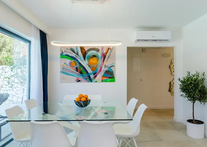 Four-bedroom In Mali Zaton (Dubrovnik-Neretva)