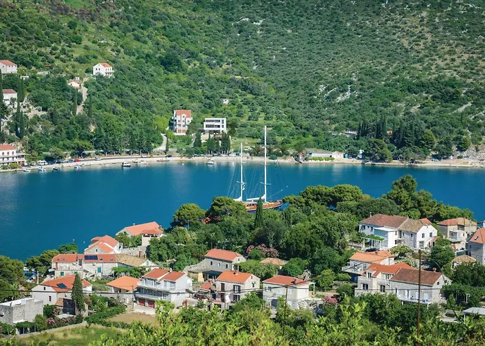 Holiday home Four-bedroom In Mali Zaton (Dubrovnik-Neretva)