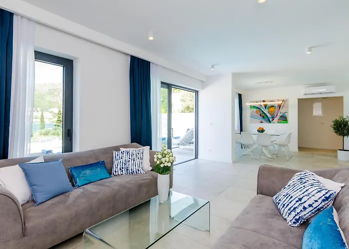 Four-bedroom In Mali Holiday home Zaton (Dubrovnik-Neretva)