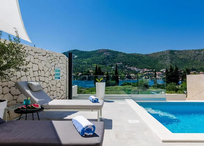 Four-bedroom In Mali Zaton (Dubrovnik-Neretva)