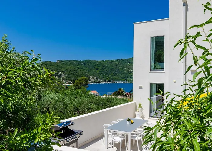 Four-bedroom In Mali *