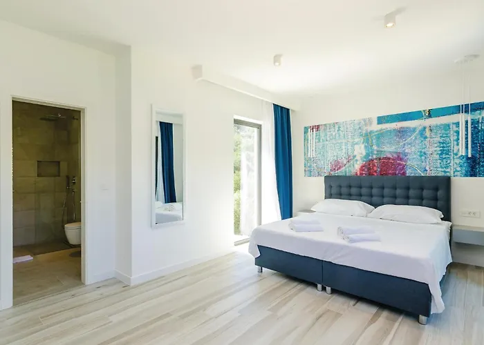 Four-bedroom In Mali Zaton (Dubrovnik-Neretva)